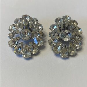 Vintage Crystal WEISS Clip On Earrings